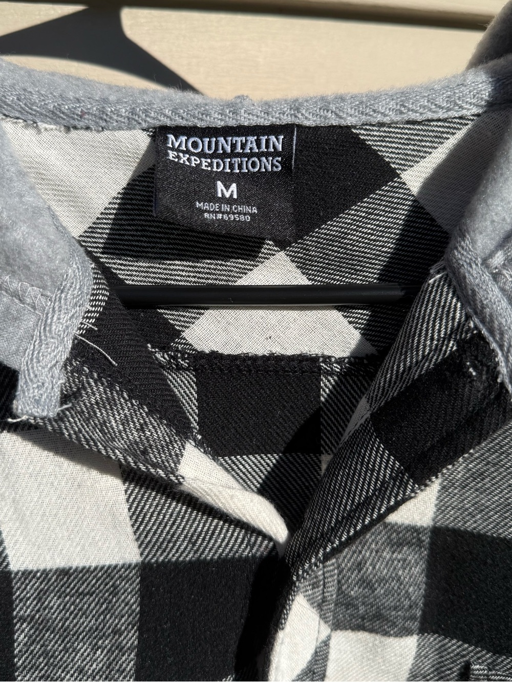 Hooded flannel - Picture 3 of 5